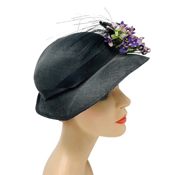 Vintage 1940s Purple Flower Hat Black Straw Cloche Macy\'s New York main image 13